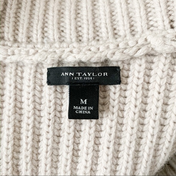 Wool Blend Ann Taylor Faux Fur Chunky Knit Button Vest - Picture 7 of 11